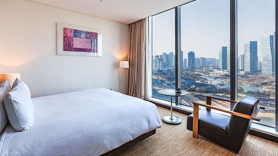 Orakai Songdo Park Hotel BW Premier Room