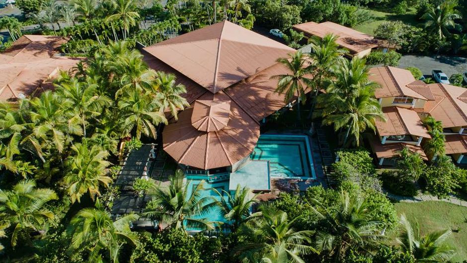Las Olas Beach Resort Pool