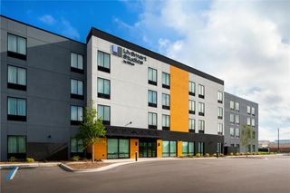 LivSmart Studios Hilton Pensacola I-10 N
