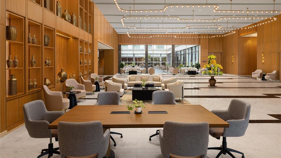 DoubleTree Hilton Bengaluru Airport Restaurant