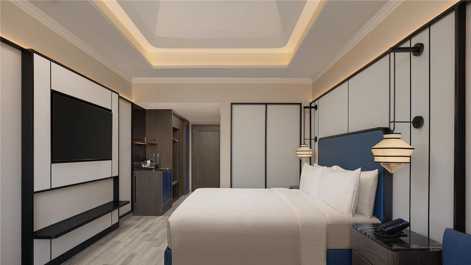 DoubleTree Hilton Bengaluru Airport Room