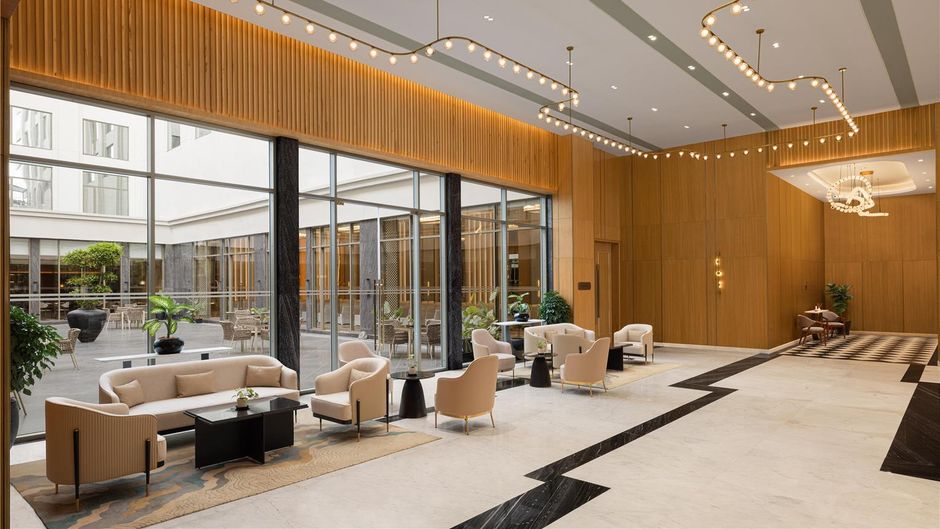 DoubleTree Hilton Bengaluru Airport Lobby