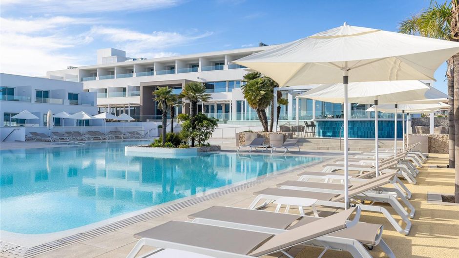 Wyndham Grand Carvoeiro Algarve Pool