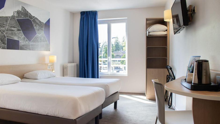 Brit Hotel Macon Centre Gare Room