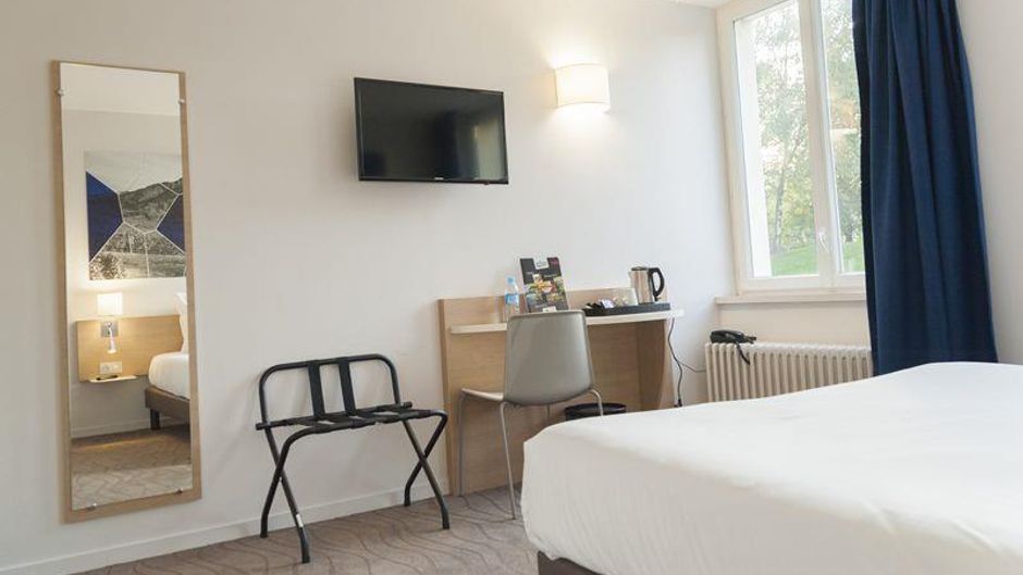 Brit Hotel Macon Centre Gare Room