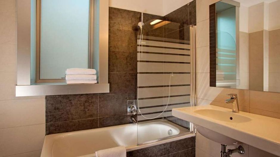 Hotel Artis Room