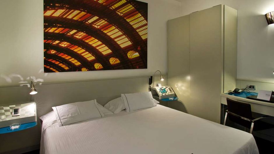 Sure Hotel by Best Western Milano Room