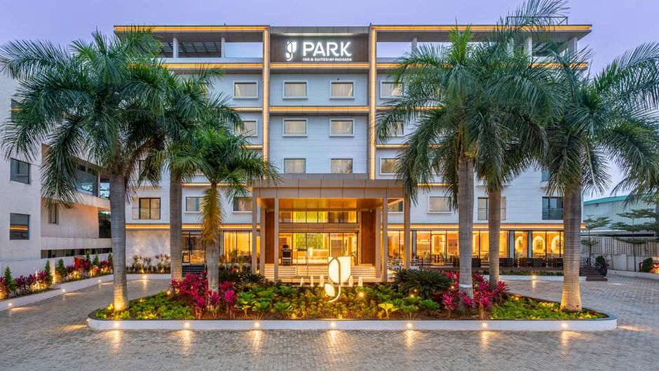 Park Inn & Suites by Radisson Bengaluru Exterior