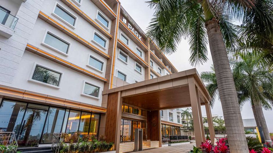 Park Inn & Suites by Radisson Bengaluru Exterior