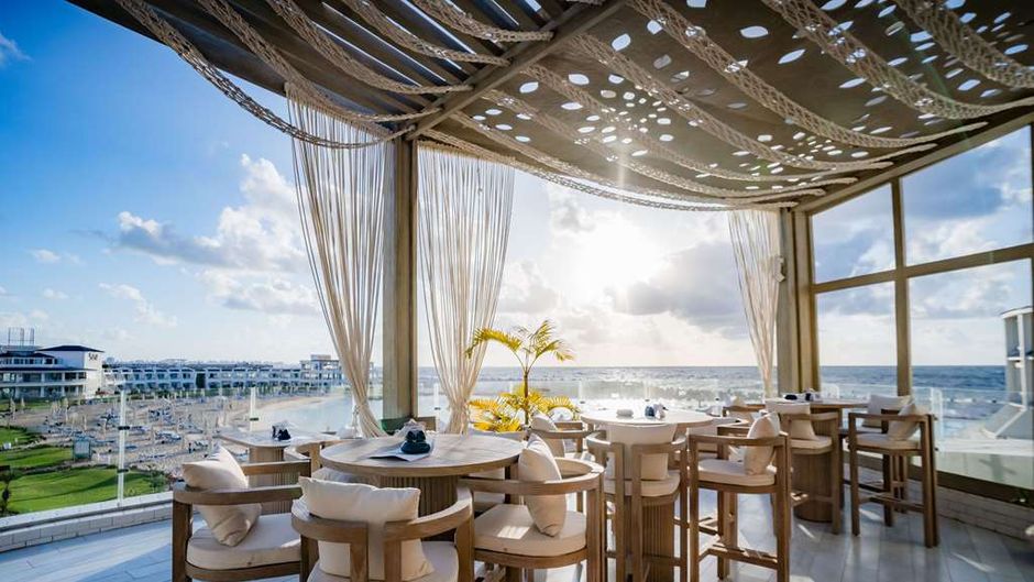 Mediterranean Azur Hotel Restaurant