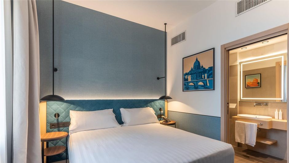 Hilton Garden Inn Rome Colosseum Room