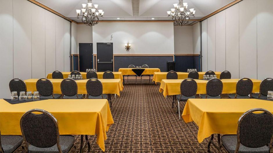 Sternwheeler Hotel & Conference Center Meeting