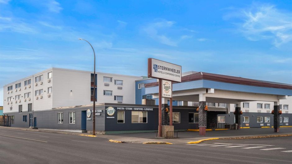 Sternwheeler Hotel & Conference Center Exterior