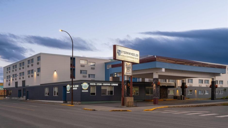 Sternwheeler Hotel & Conference Center Exterior