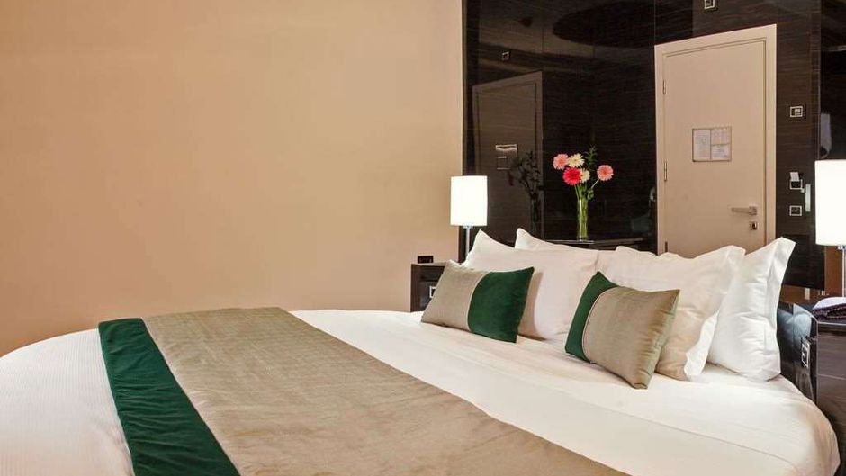 Gioberti Art Hotel Room