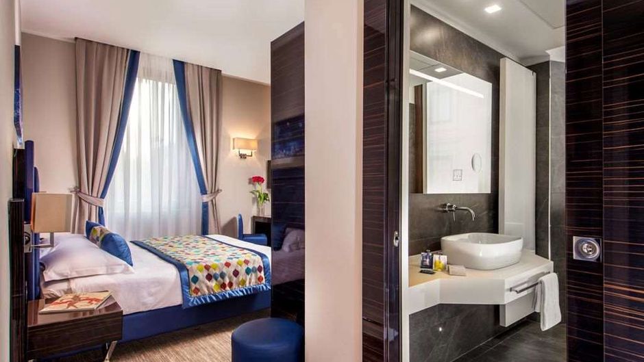 Gioberti Art Hotel Room