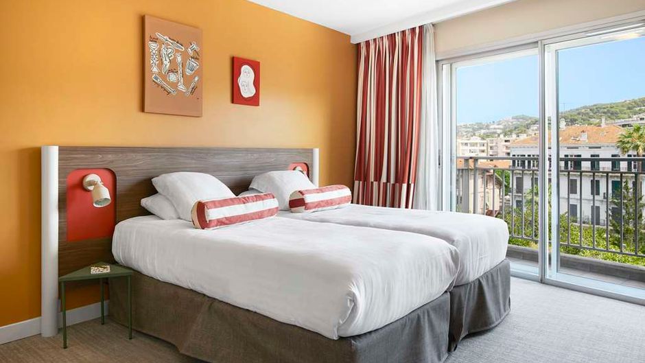 Hotel Abrial Room