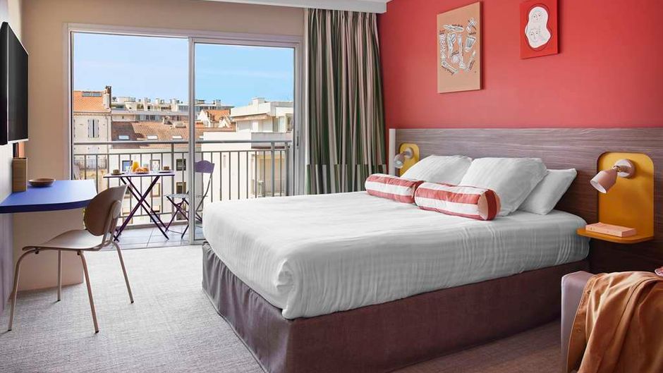 Hotel Abrial Room