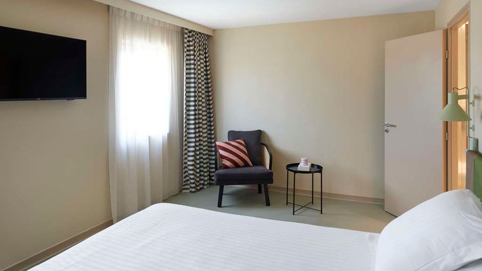 Hotel des Victoires Room