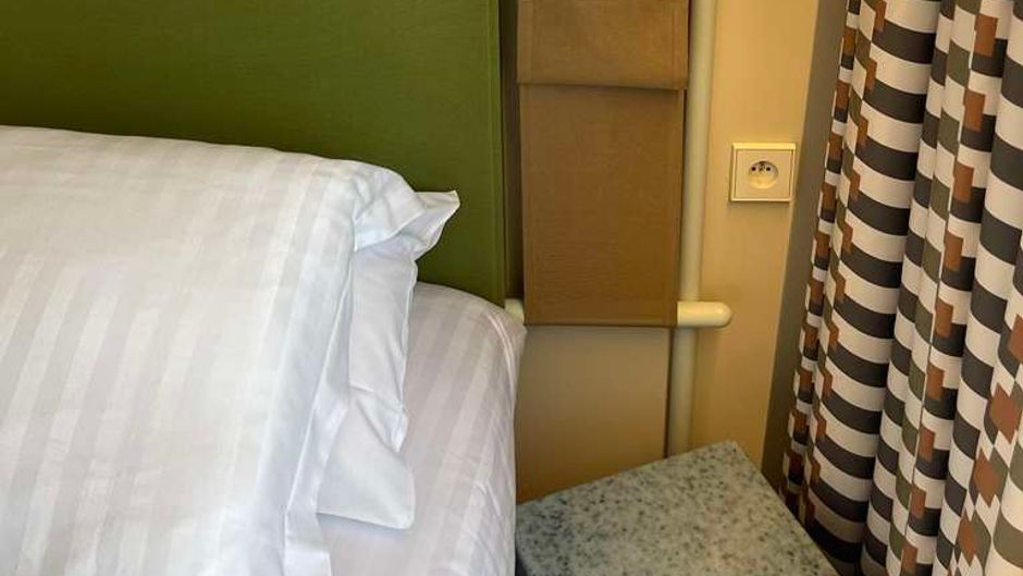 Hotel des Victoires Room