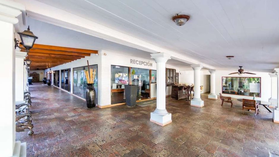 InHouse Select Hacienda Tres Rios Lobby