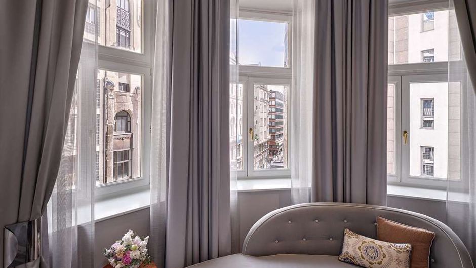 Al Habtoor Palace Suite