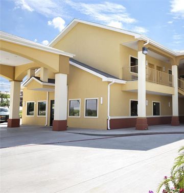 Days Inn & Suites Gonzales