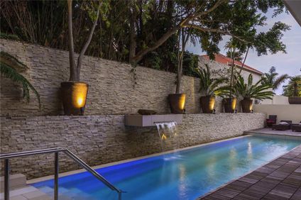 Mantis No5 Boutique Art Hotel