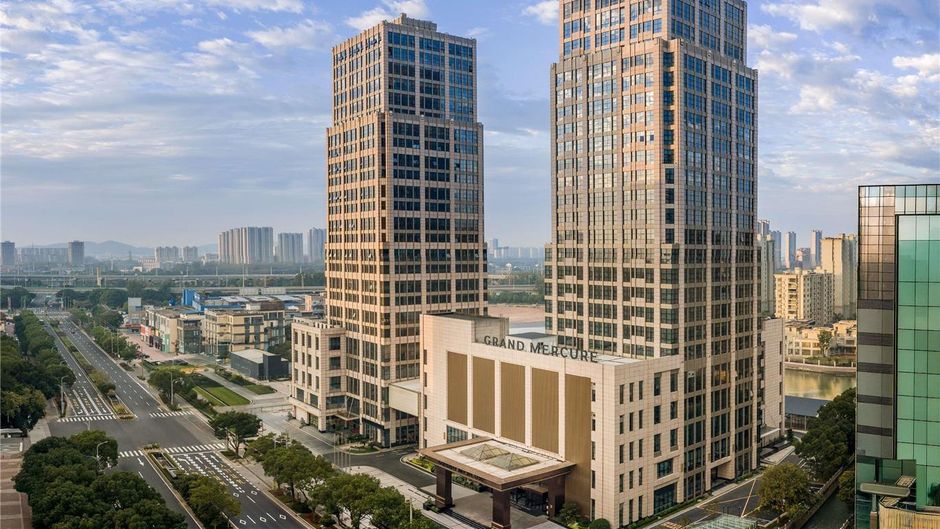 Grand Mercure Wuxi Huishan Exterior