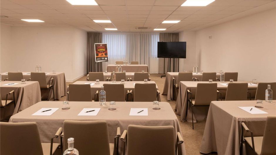 Movenpick Hotel Bari Meeting