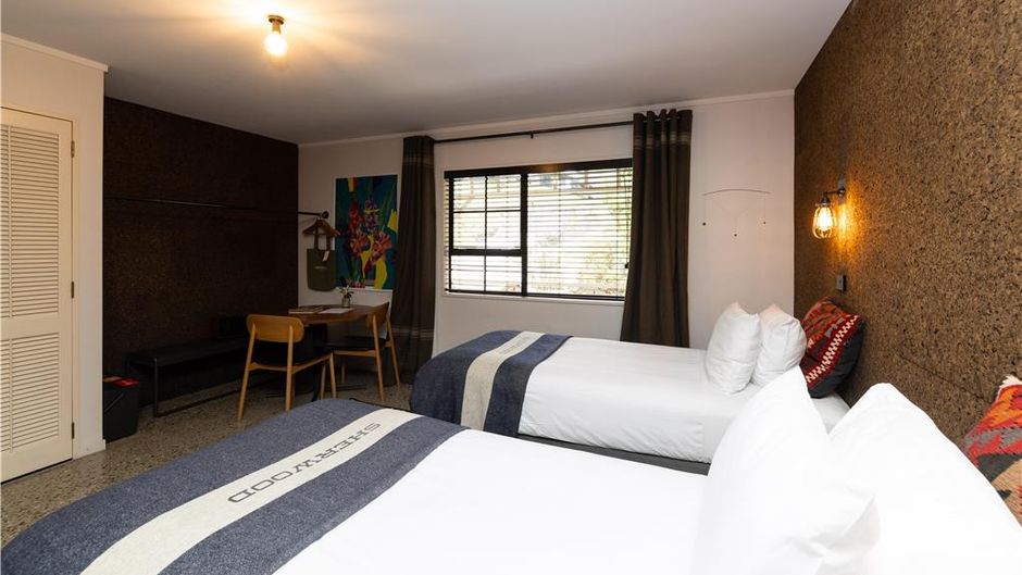 Sherwood Queenstown Room
