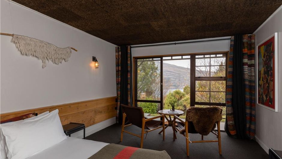 Sherwood Queenstown Room