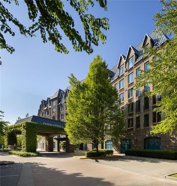 DoubleTree by Hilton North Vancouver