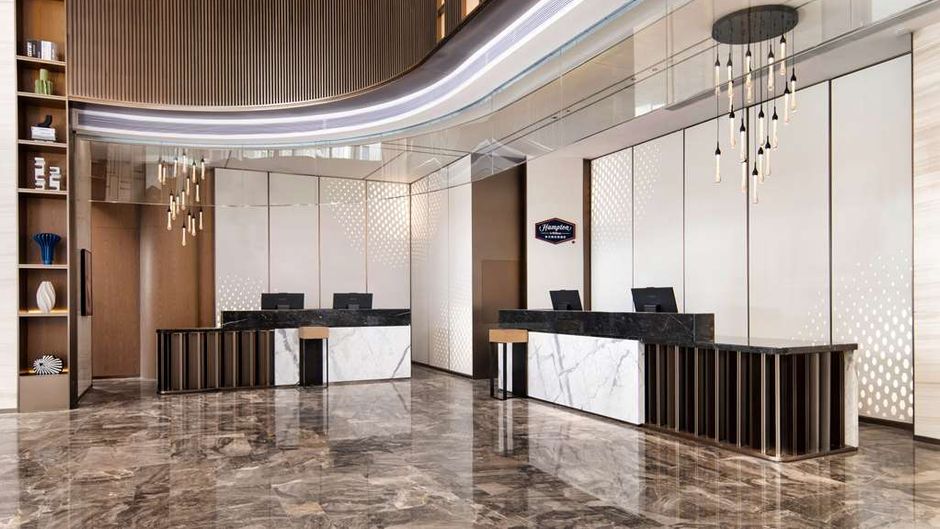 Hampton Inn Shenyang North Railway Stn Lobby
