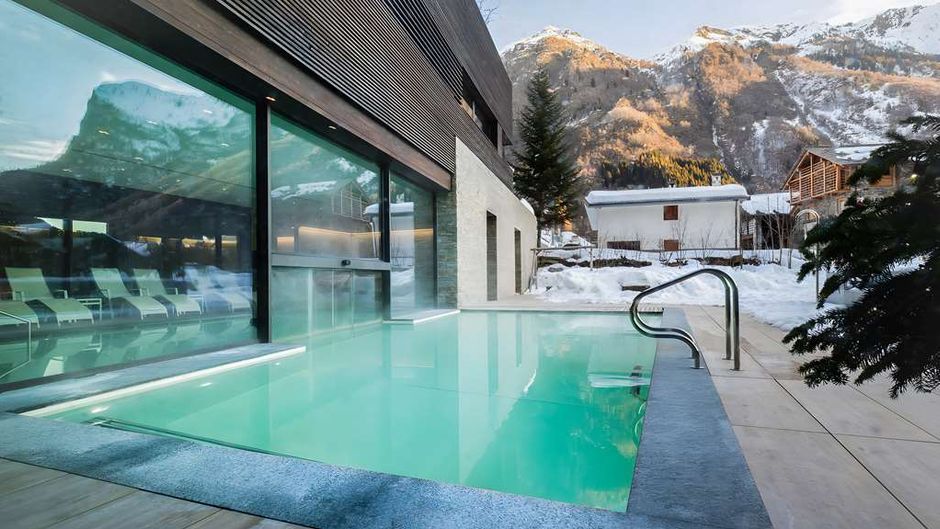 NH Collection Alagna Mirtillo Rosso Pool