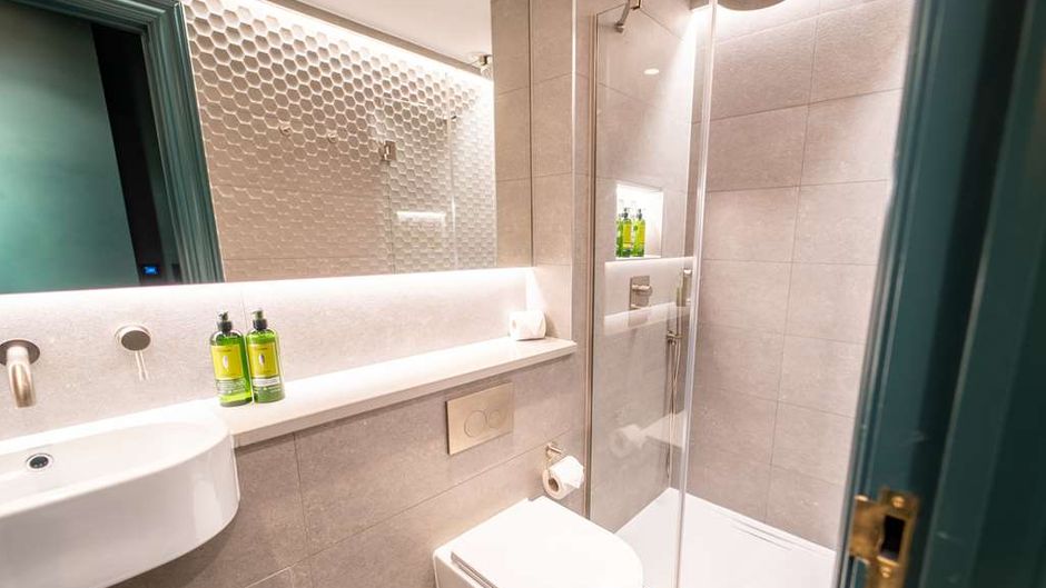 Forty Seven Hotel Suite