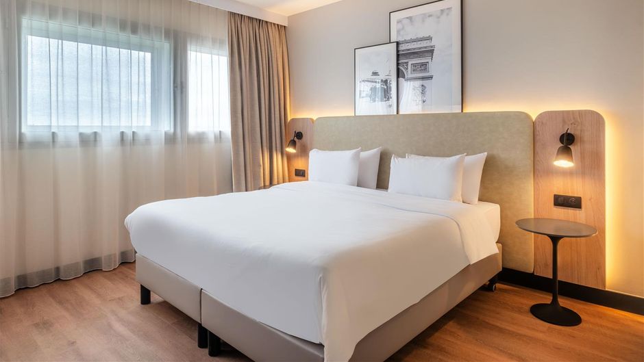 Radisson Hotel Paris Le Bourget Room