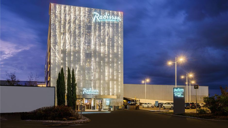 Radisson Hotel Paris Le Bourget Exterior