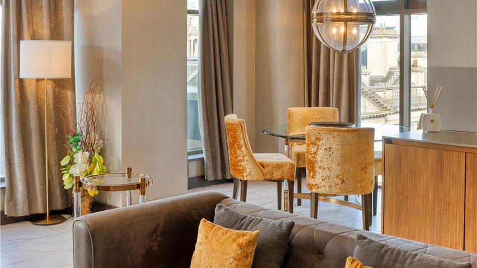 DoubleTree by Hilton Belfast City Ten Sq Room