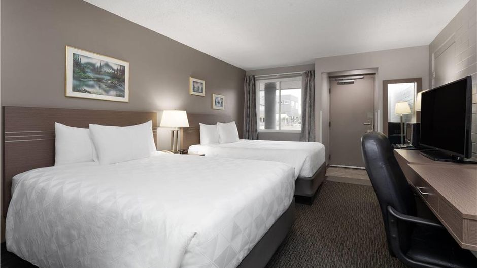 Travelodge by Wyndham Grande Prairie Room