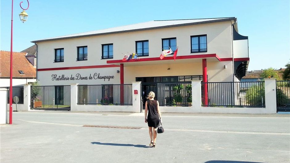 Hostellerie du Mont-Aime Exterior