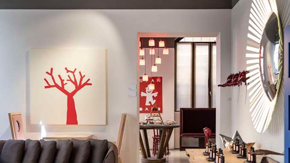 Savona 18 Suites Lobby