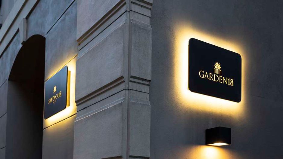 Savona 18 Suites Exterior