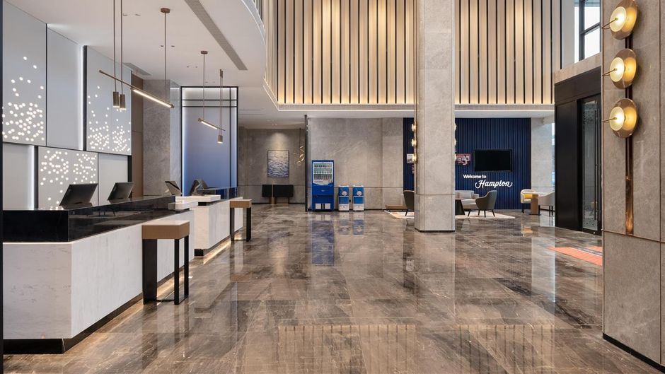 Hampton Inn Zhengzhou Airport Lobby