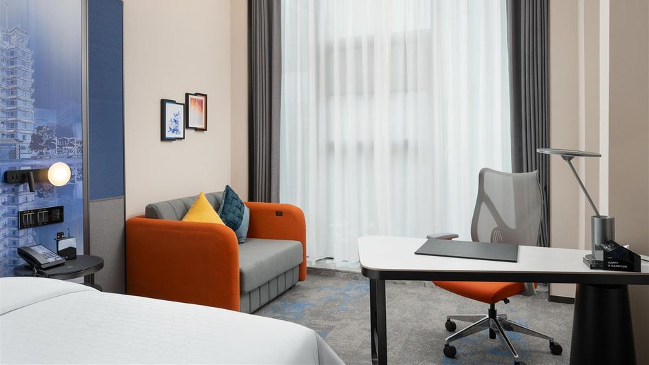 Hampton Inn Zhengzhou Airport Room