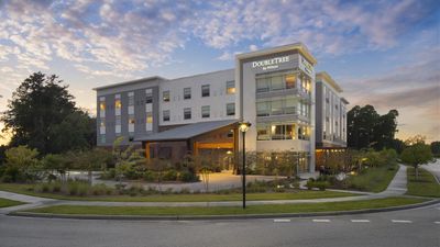 DoubleTree by Hilton Summerville Nexton