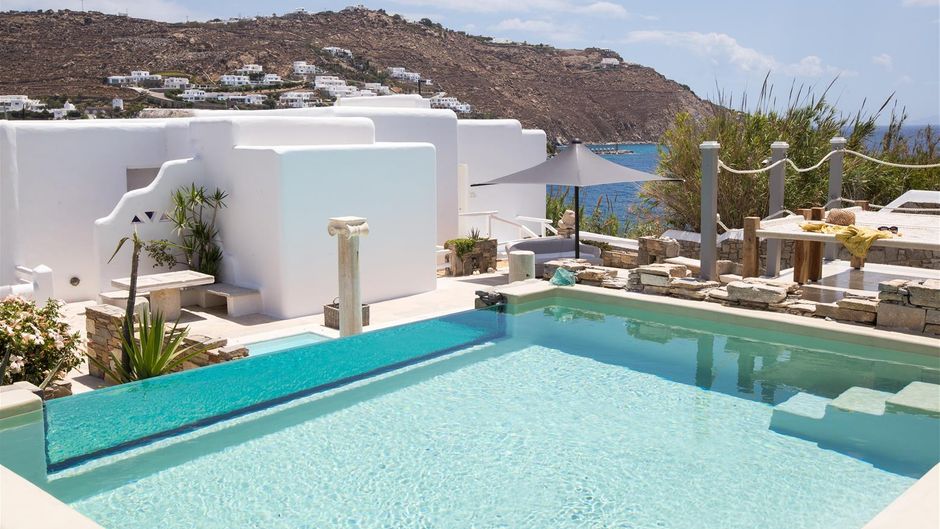Kivotos ClubHotel Room