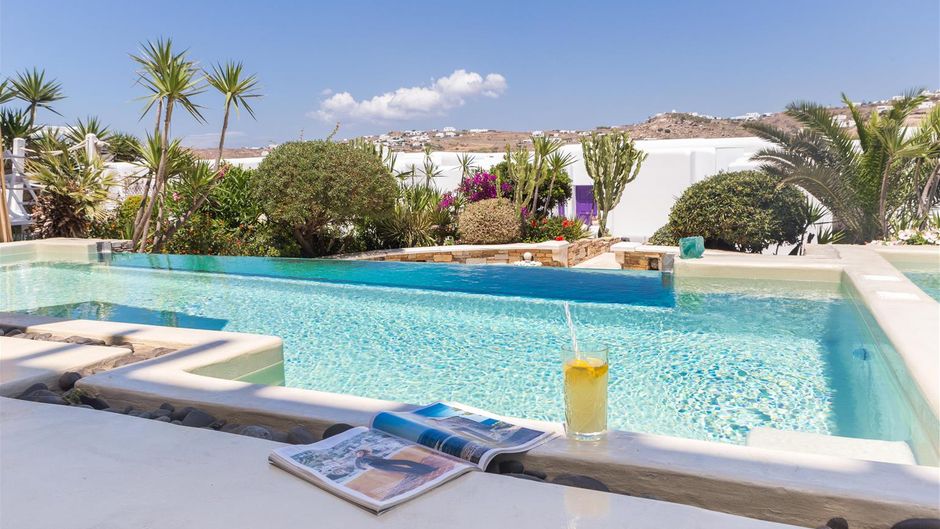 Kivotos ClubHotel Room