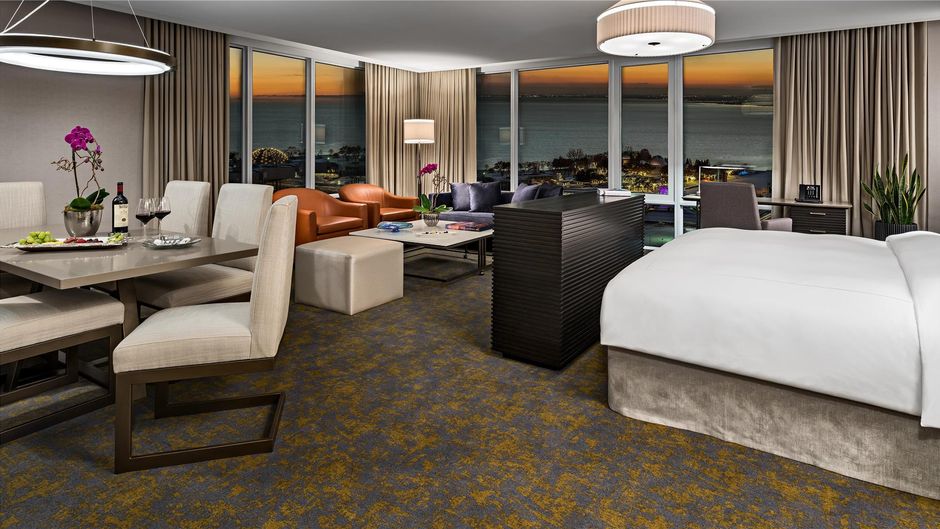 Hotel X Toronto Suite