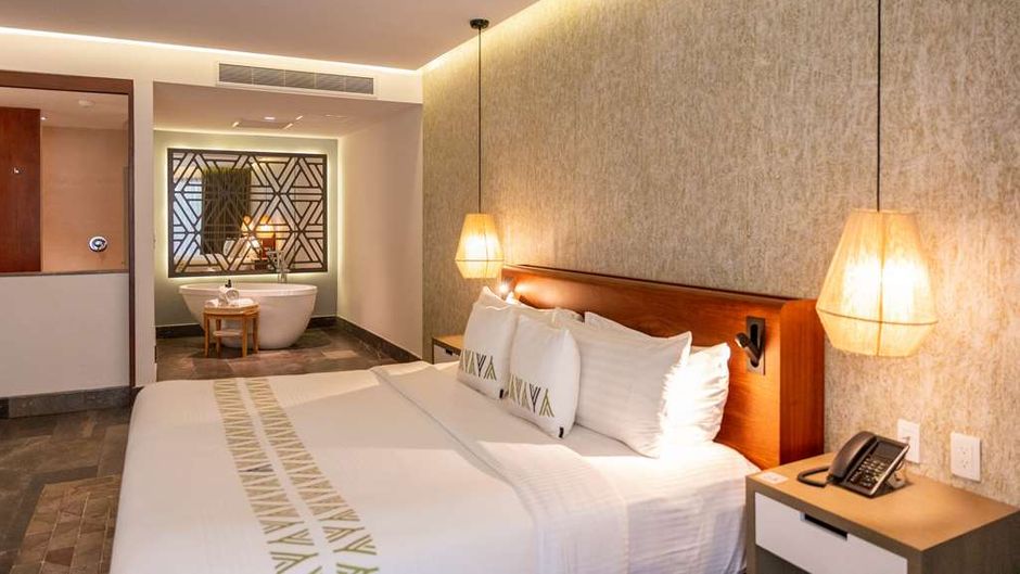 Wayam Mundo Imperial Suite